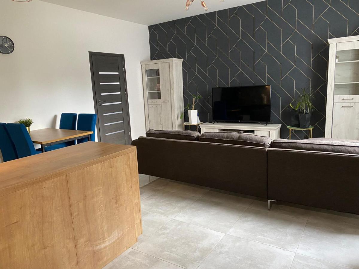 Apartment In Cyprysowa Warsaw
