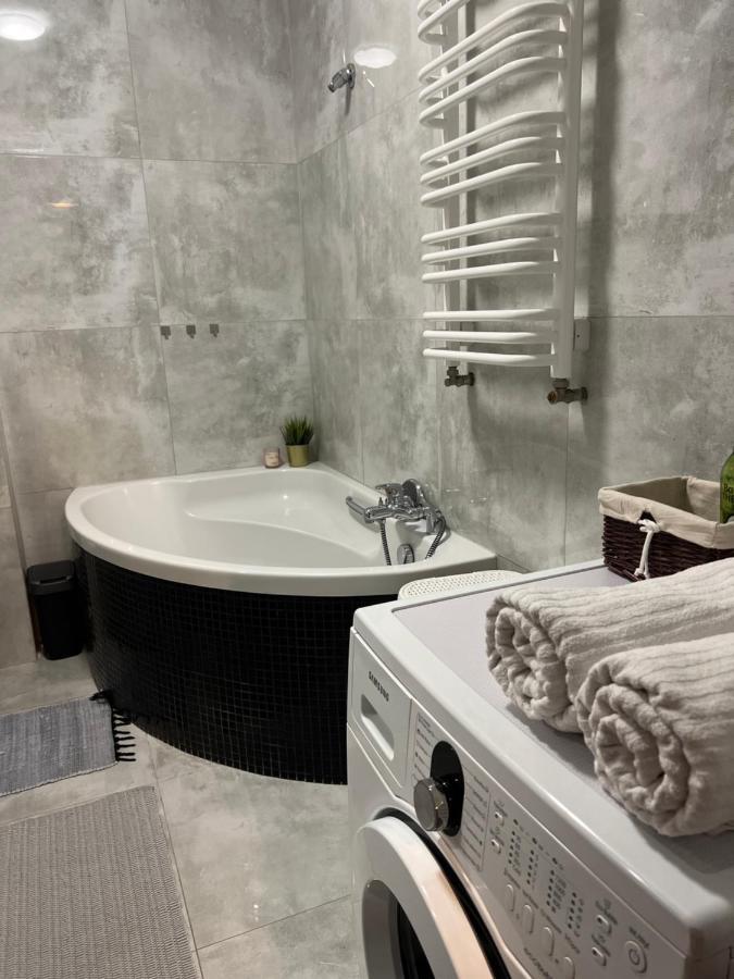 Apartment In Cyprysowa Warsaw